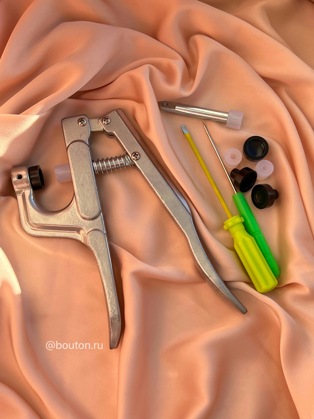 Пресс для установки кнопок