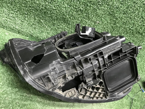 Битая Фара правая Mercedes A W177 (2018-2022) LED