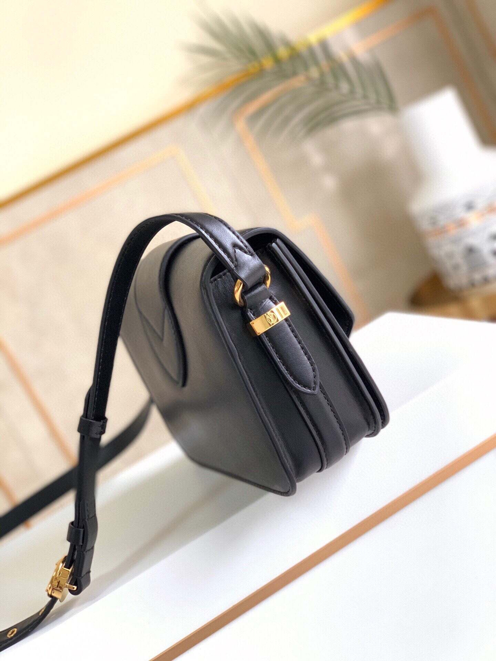 Louis Vuitton Pont 9