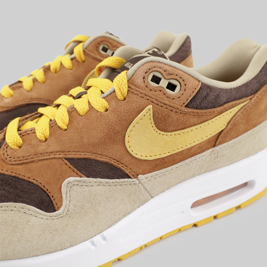 Кроссовки Nike Air Max 1 PRM Ugly Duckling Pecan артикул:DZ0482-200 - купить в магазине Дайс
