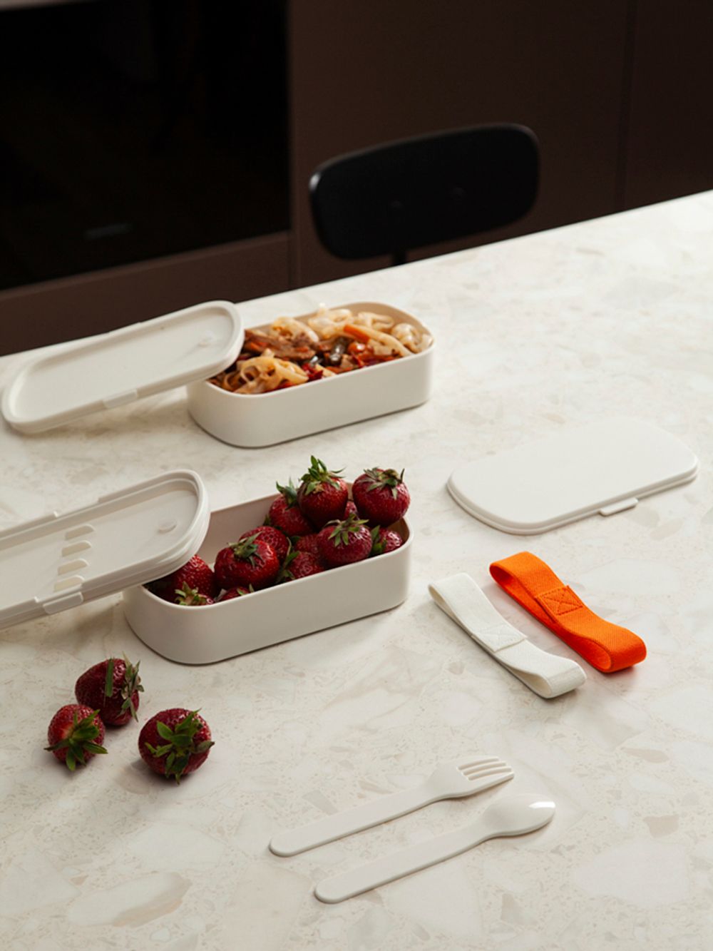 Ланч-бокс с приборами Food Time, 1 л, молочный