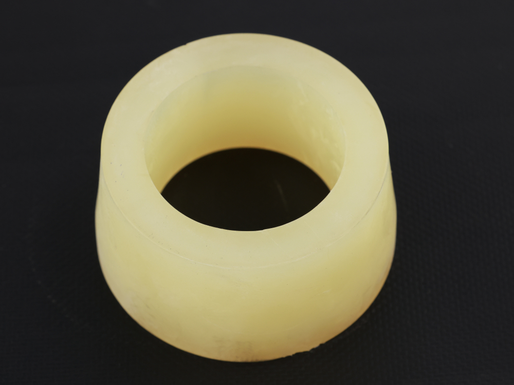 Втулка реактивной штанги а/м МАЗ TPU термополиуретан (ПТП64)