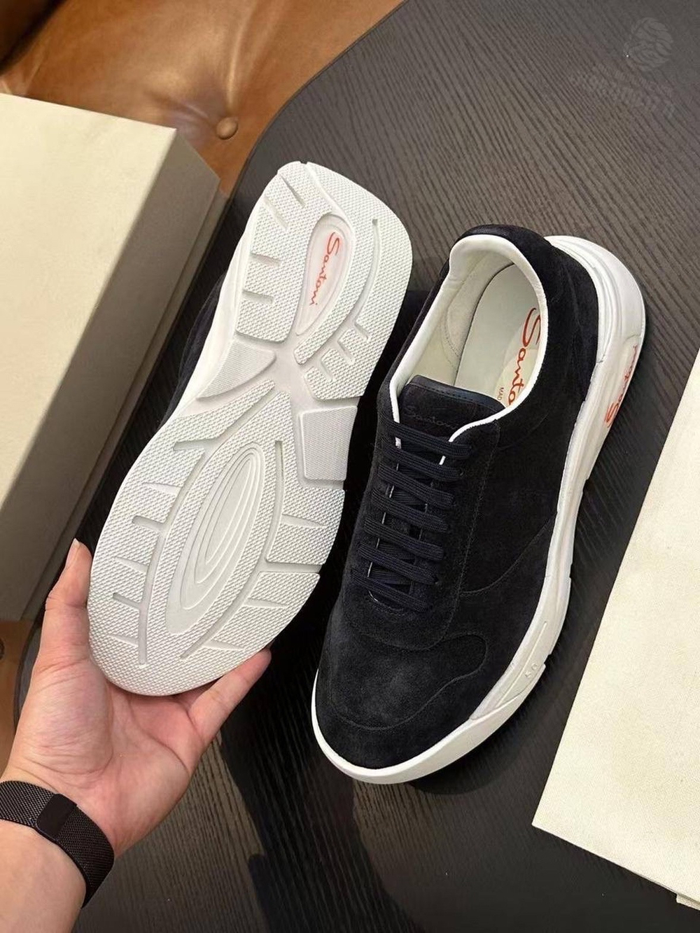 Кроссовки Santoni