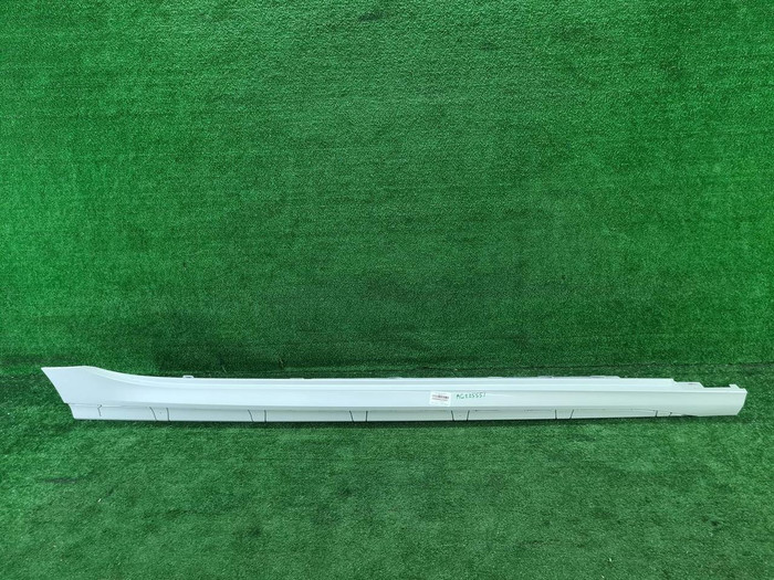 Накладка порога правая BMW 2er F44 (2019-н.в.)