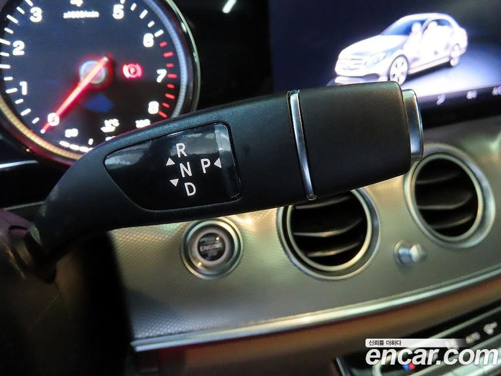 Mercedes-Benz E-Class W213 E300 Avangarde (10.2019)