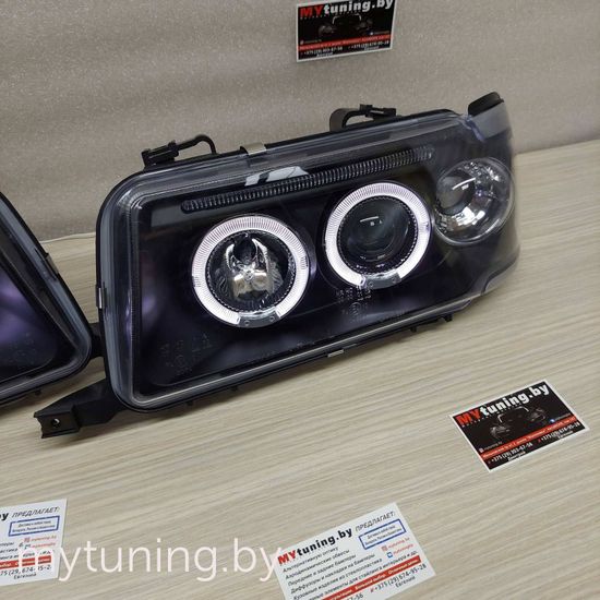 Передние фары ANGEL EYES BLACK для Audi 80 B4