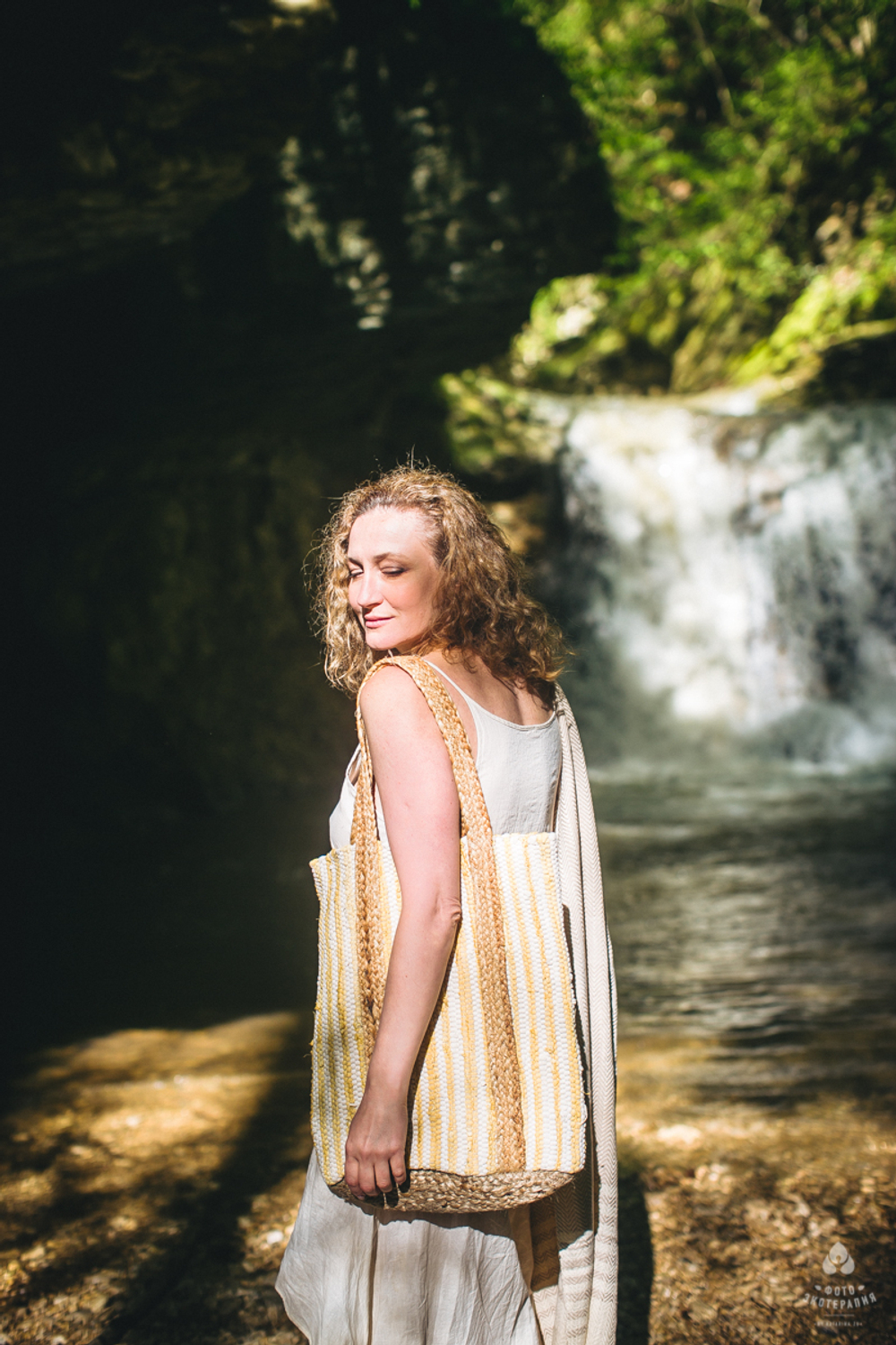 Плетёная сумка-шоппер из джута | светлая