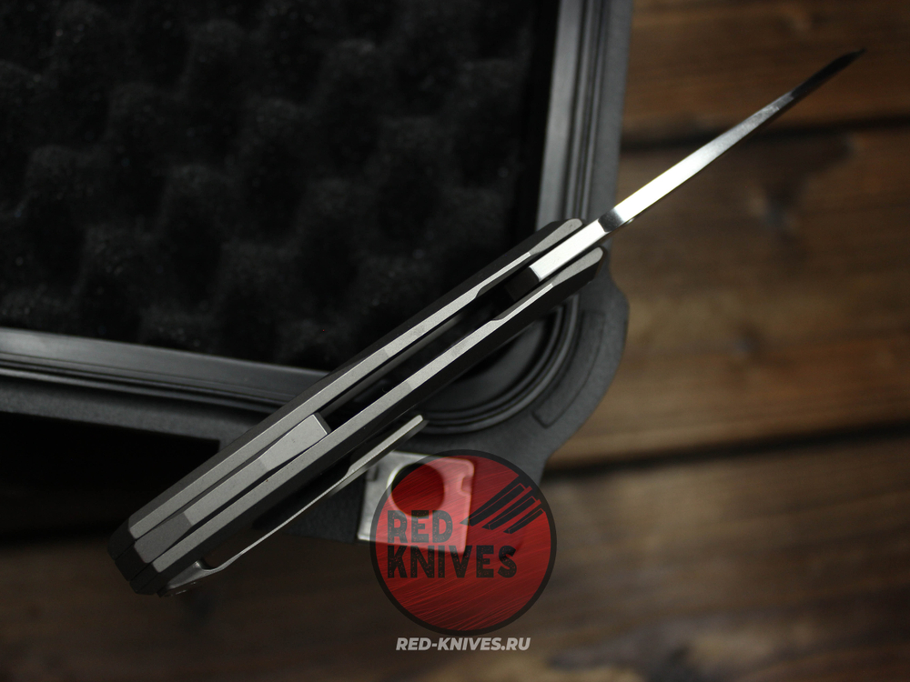 Нож Spyderco Techno 3 - титановая рукоять с сухарем