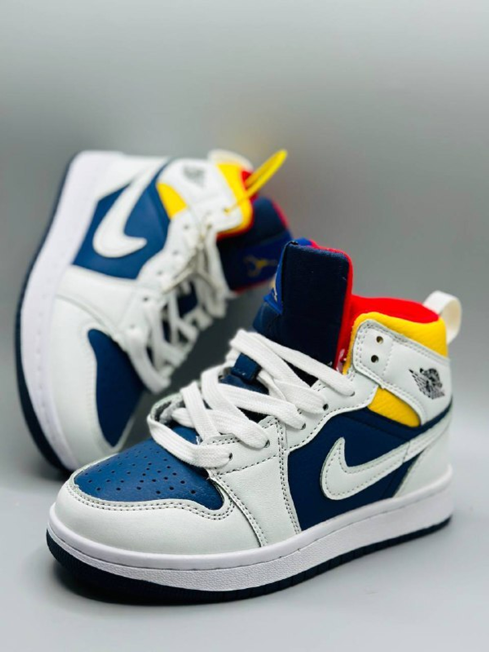 Детские высокие кожаные кроссовки Nike Air Jordan 1