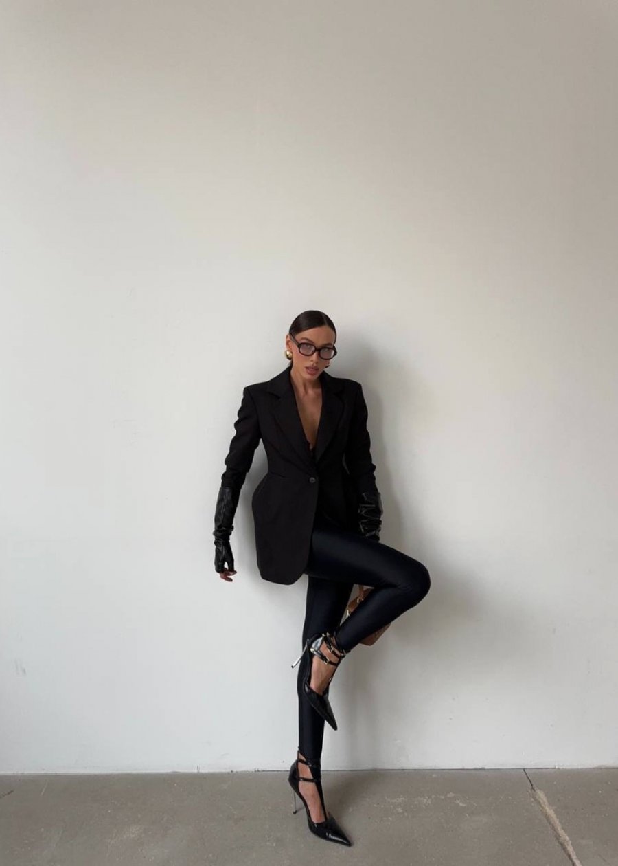 Жакет "Инстамодель", черный