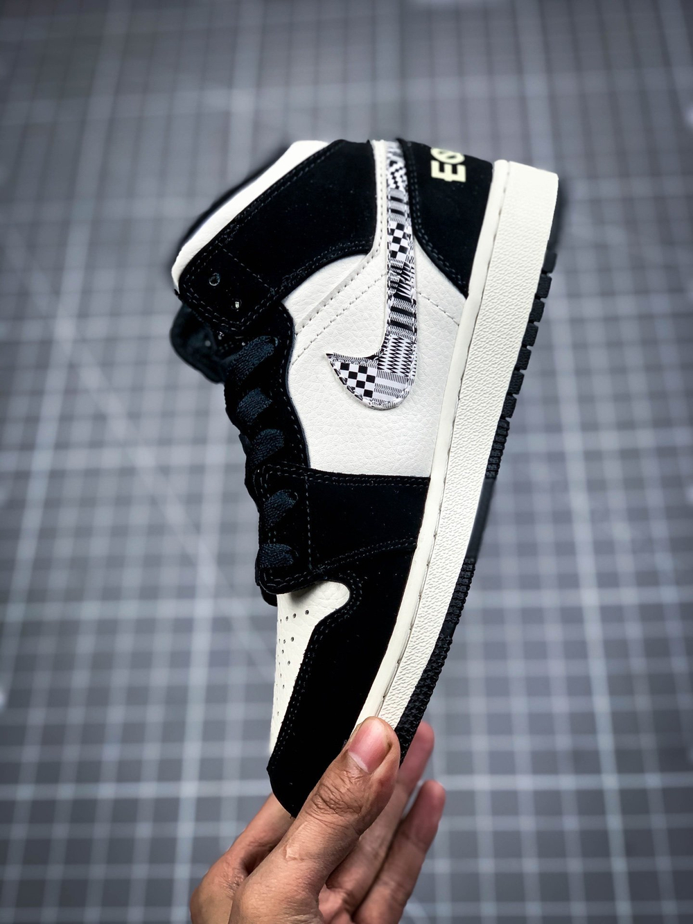 AIR JORDAN 1 MID MELO SE EQUALITY BLACK/BLACK-SAIL-WOLF GREY