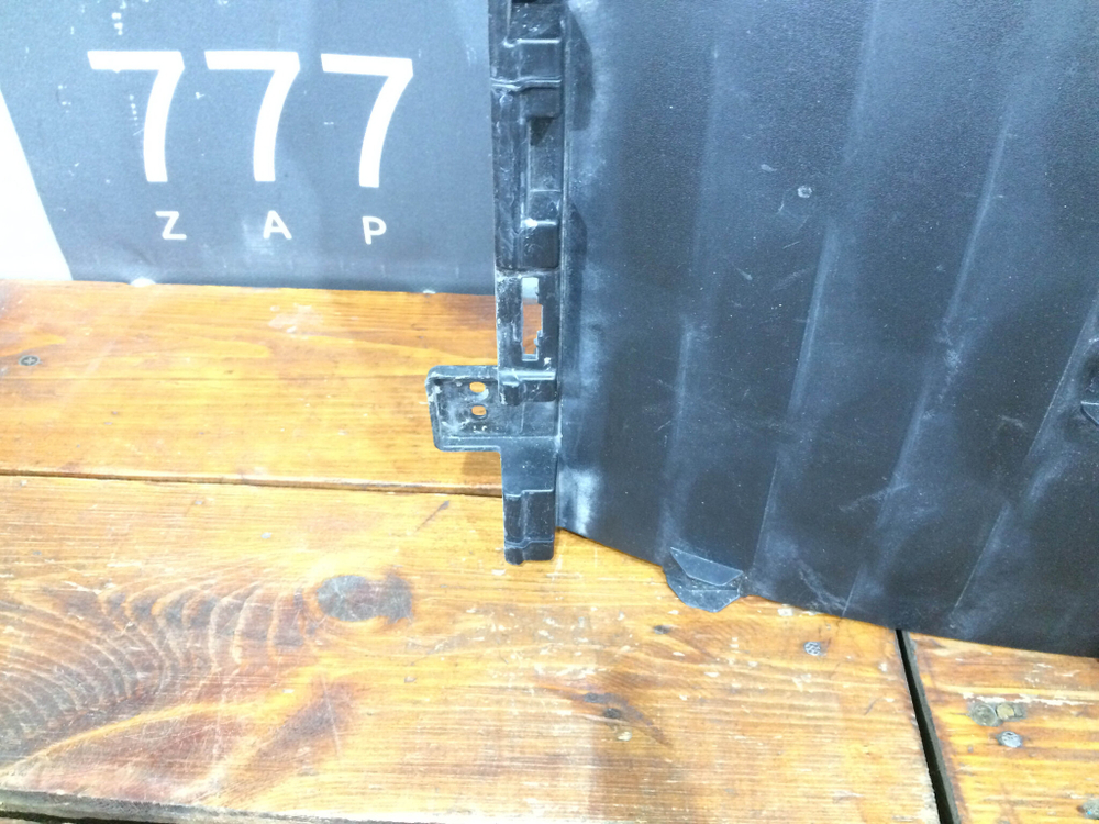 Кожух радиатора Hyundai Staria (US4) 21-нв Б/У Оригинал 86367CG600