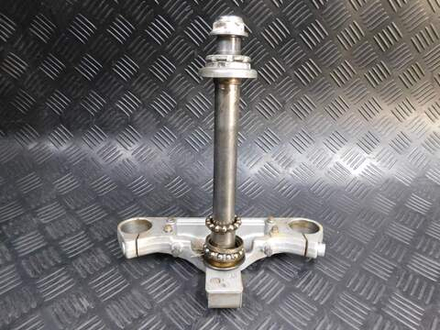 Траверса нижняя Honda Shadow 400 NC34 052574