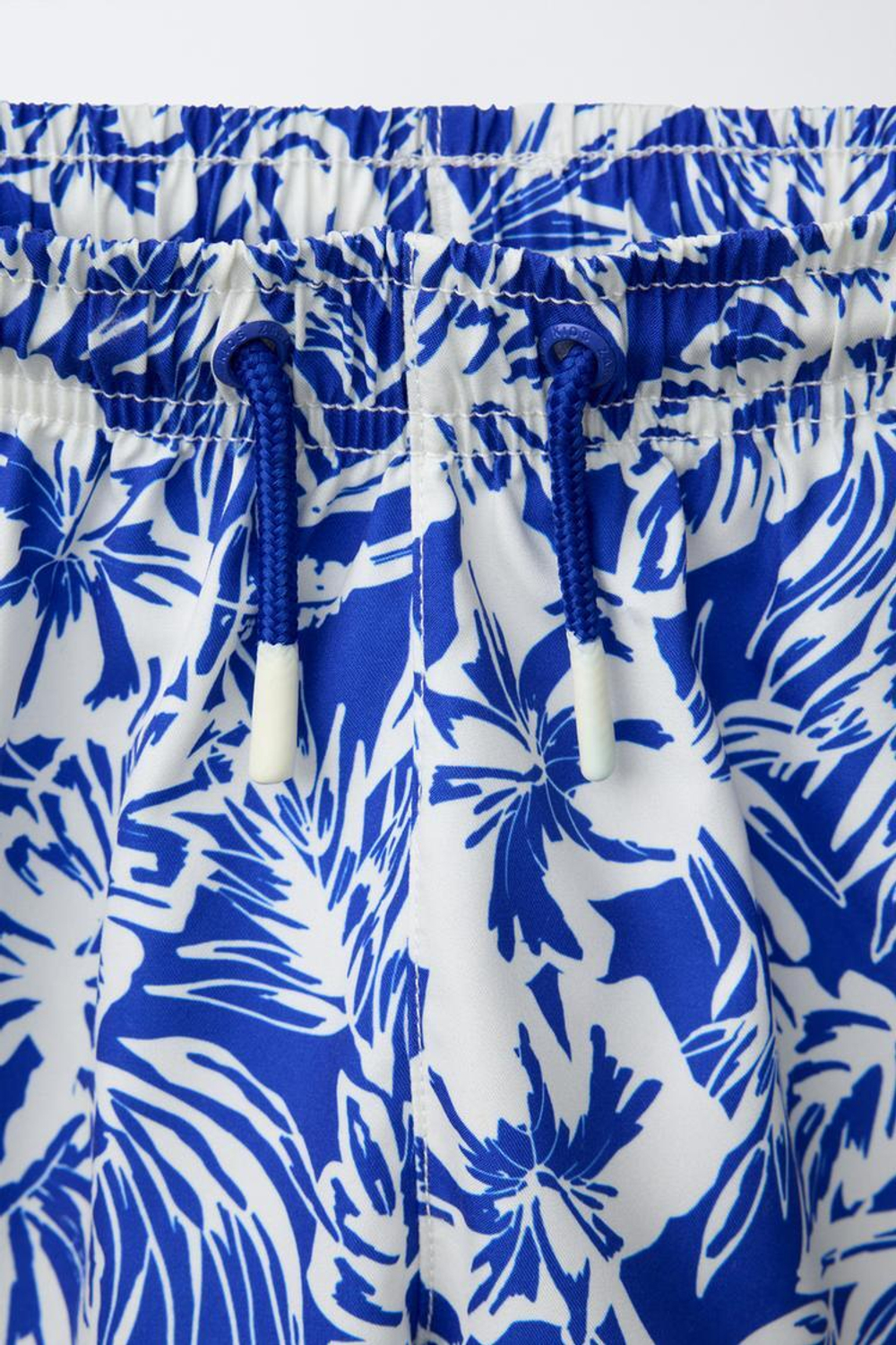 ZARA ПЛАВКИ С ПРИНТОМ «ЛИСТЬЯ», ЯРКО-СИНИЙ