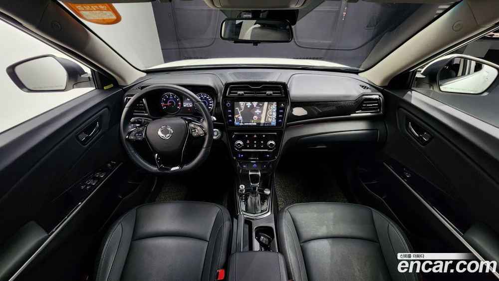 KG Mobility (Ssangyong) Very New Tivoli Бензин 1.5 2WD (10.2020)