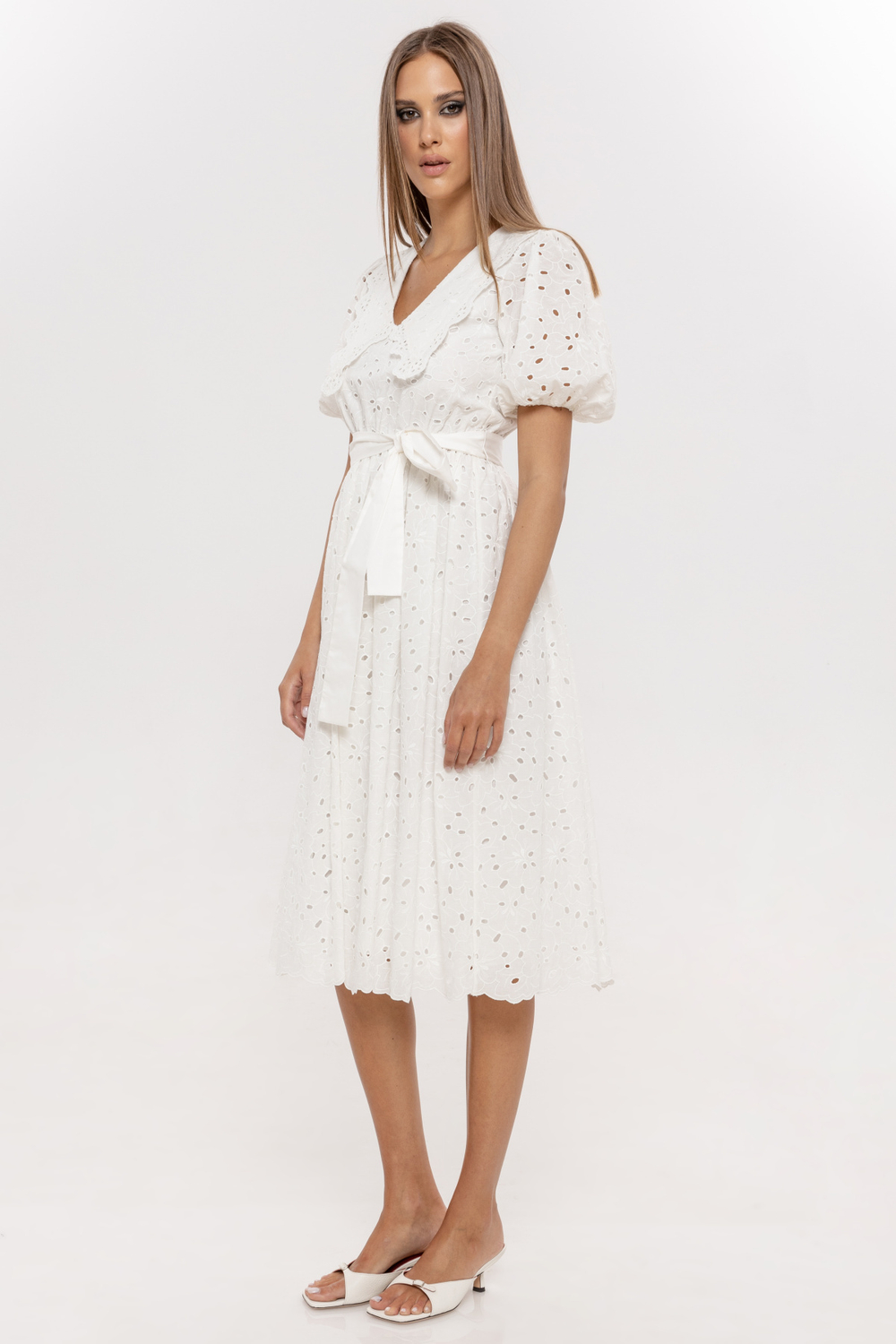 Хлопковое платье-миди с вышивкой