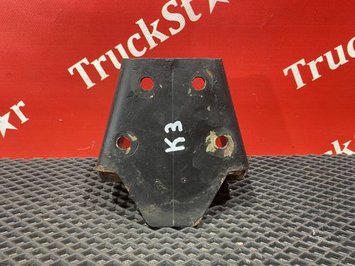 Кронштейн крыла заднего