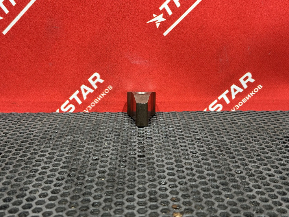 Кронштейн форсунки