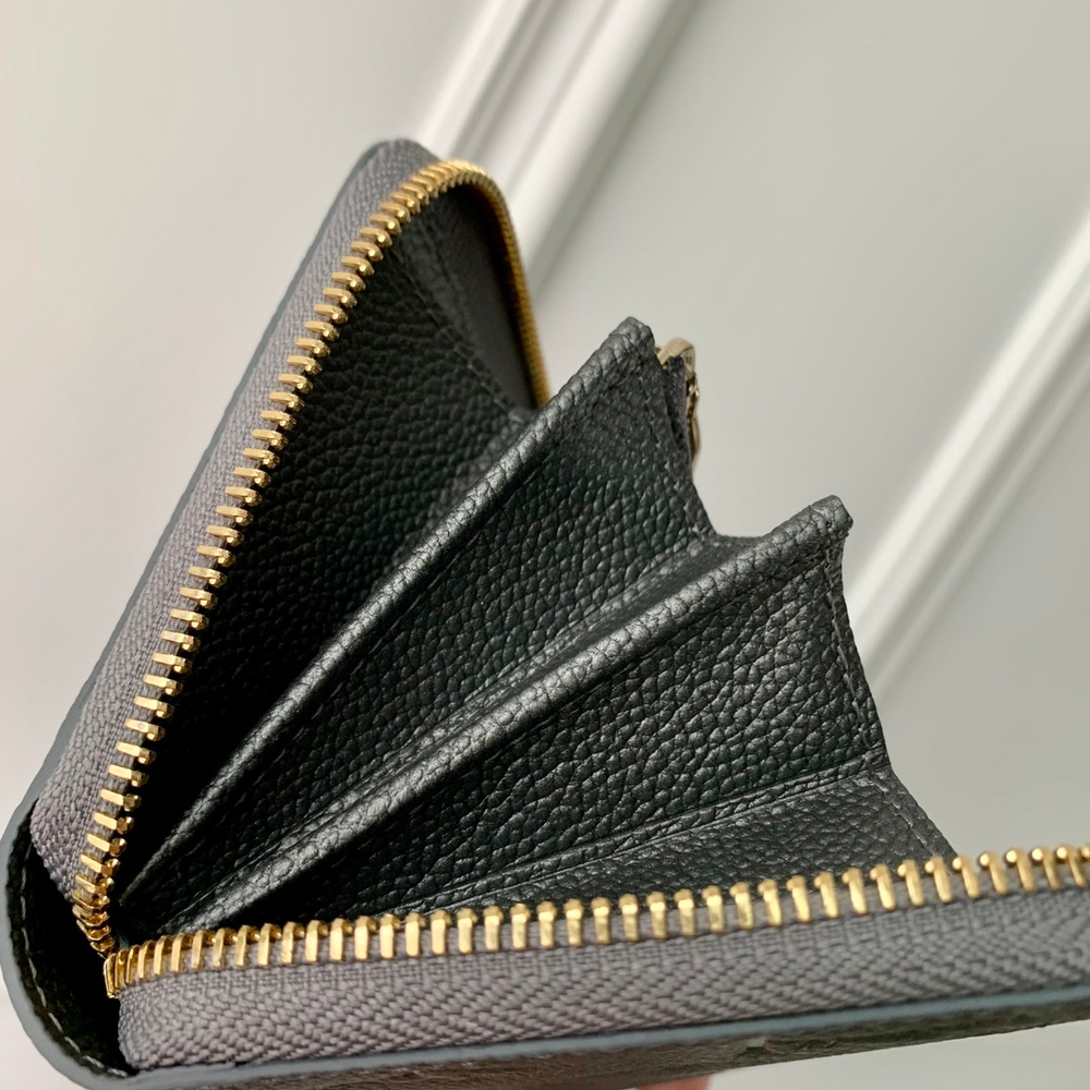 Louis Vuitton Zippy Wallet