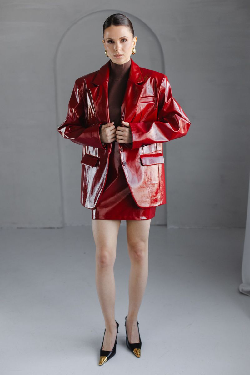 Юбка из эко-кожи мини лаковая бордо