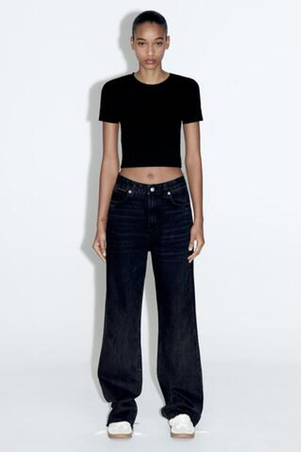 ZARA УКОРОЧЕННАЯ ФУТБОЛКА ИЗ ЭЛАСТИЧНОЙ ТКАНИ, ЧЕРНЫЙ