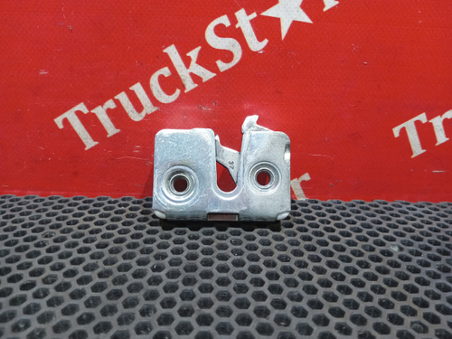 Замок двери правой 2019г.