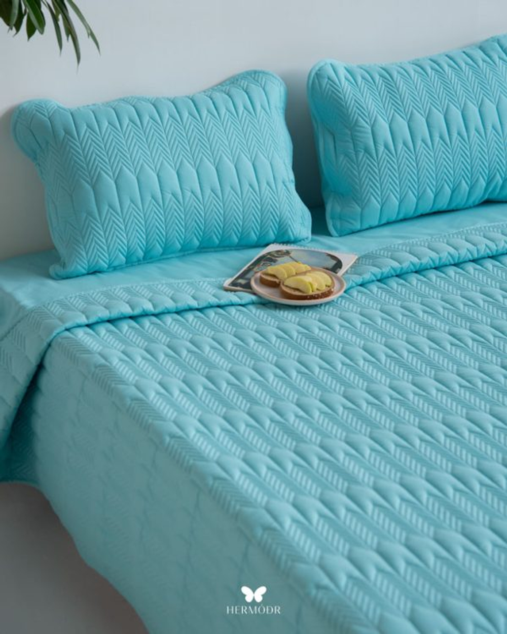 Комплект стеганного покрывала и 2 наволочек Kaj Navy Hermodr 130220327 Иран