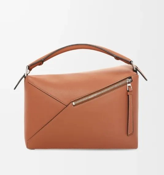 Сумка Loewe Puzzle Edge bag in classic calfskin