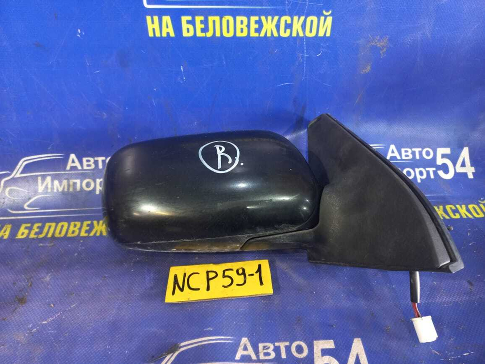 Зеркало правое TOYOTA SUCCEED 2003