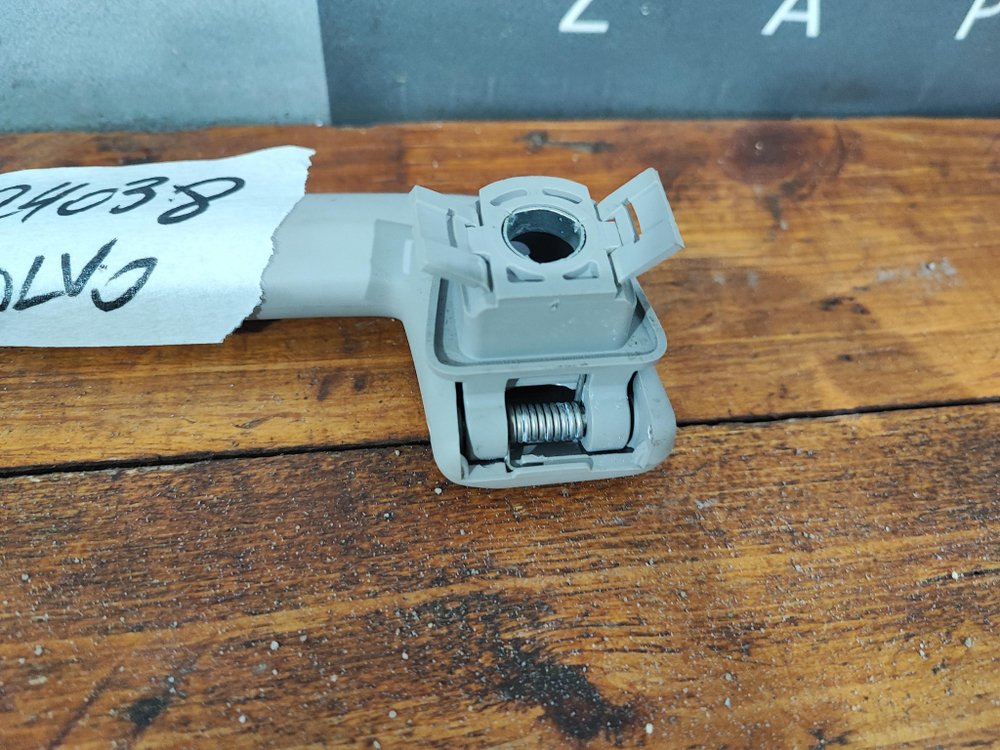 Ручка потолочная Volvo S80, V70, XC60, XC70  Б/У Оригинал 39899166