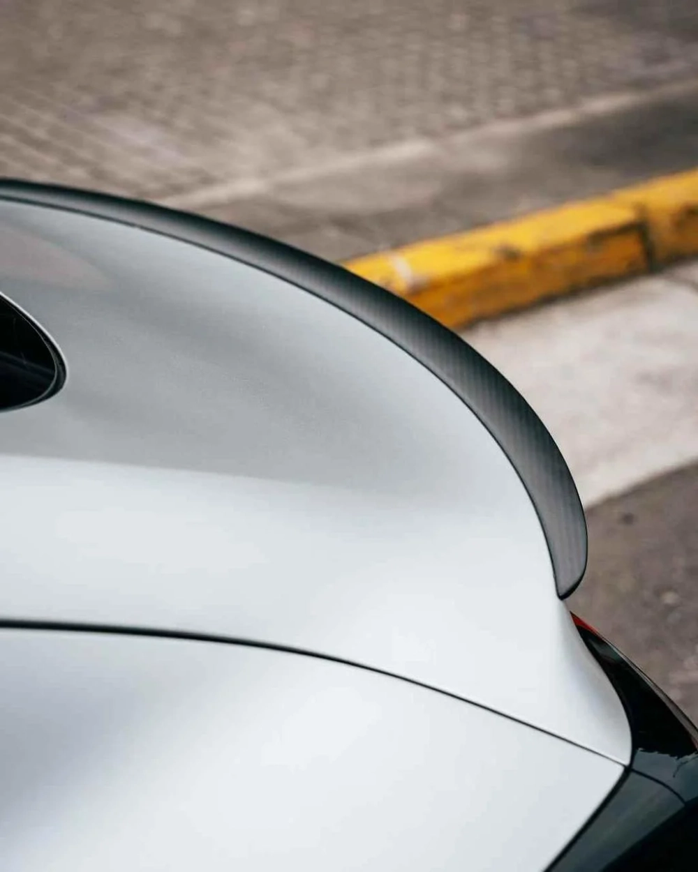 Карбоновый обвес для Tesla Model 3 2017-2025+ боковые юбки диффузор спойлер губа переднего бампера канарды