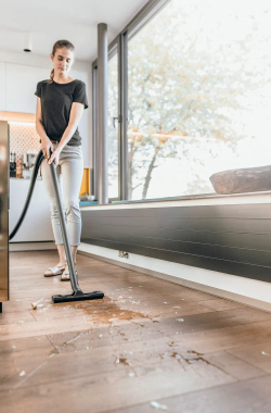 Строительный пылесос Karcher WD 2 Plus V-12/6/18/C 1000Вт (уборка: сухая/влажная) желтый(1.628-015.0)