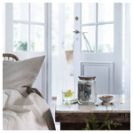 Свеча ароматическая IKEA BUKETTAPEL (БУКЕТТАПЕЛЬ), Бергамот и кедровое дерево, Бледно-зеленый, 100 часов