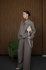 льняной костюм в полоску