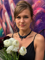 Колье "Бантик" ручной работы из бисера и кристаллов Swarovski