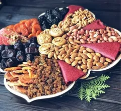 Подарочная корзина орехов и сухофруктов № 10 / 2,5 кг Подарочная корзина орехов и сухофруктов № 10 / 2,5 кг