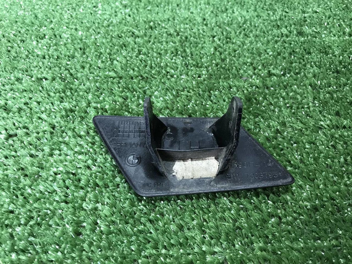 Крышка форсунки левая BMW X1 E84 (2012-2015)