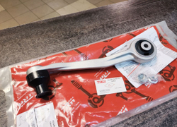 TRW JTC1182 рычаг верхний задний правый