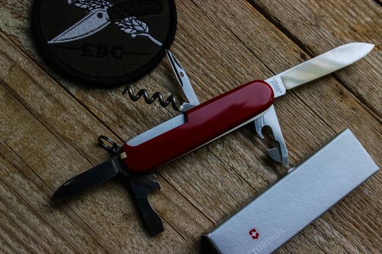 Складной нож Victorinox 1.3603 Spartan c клинком из стали X55CrMo14, рукоять Cellidor