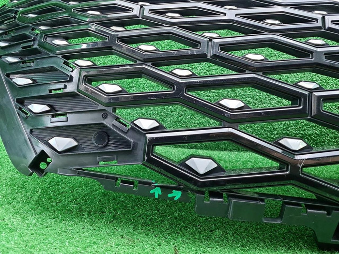 Решетка радиатора Omoda C5 (2022-н.в.)