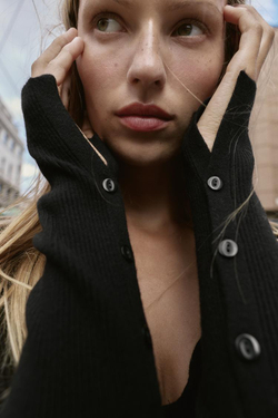 ZARA ТРИКОТАЖНОЕ ПЛАТЬЕ МИДИ В РУБЧИК, ЧЕРНЫЙ