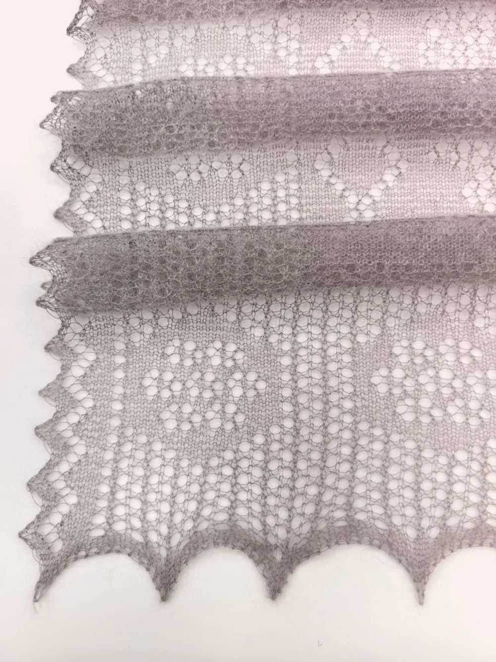 Оренбургский пуховый палантин П3-15050-06 магнолия