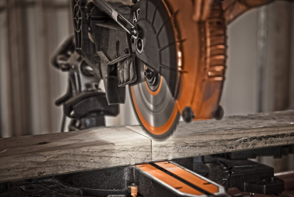 Пила торцовочная AEG PS254DBE 4935481077 1800 Вт