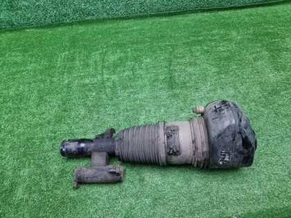 Стойка пневматическая левая BMW 7er G12 (15-22)