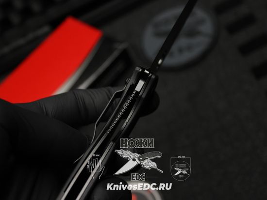 Складной нож Spyderco Resilience Lightweight Black Blade 142PBBK c клинком из стали 8Cr13MoV, рукоять FRN