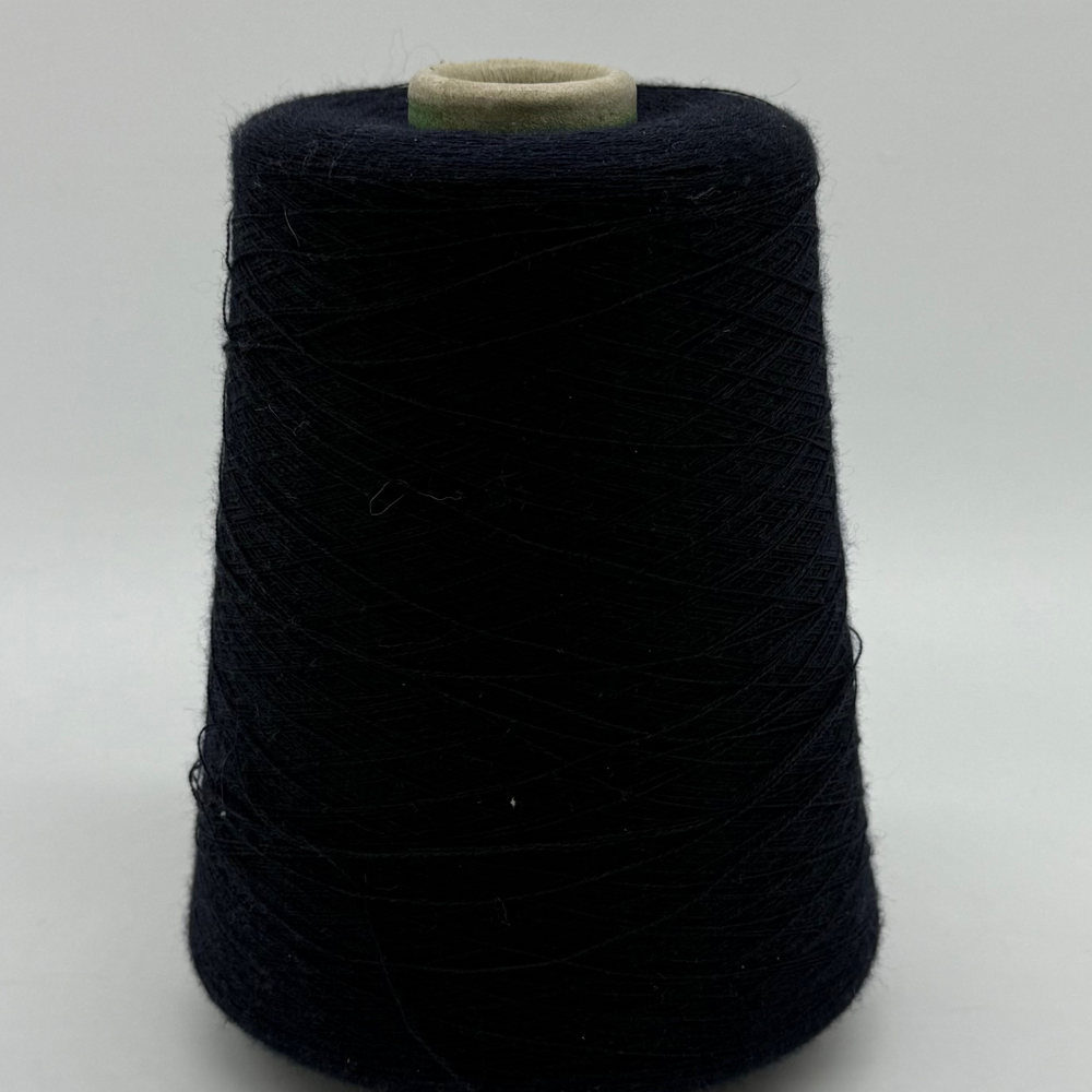 Пряжа Loro Piana Royal 2/58  (70% кашемир, 30% шелк), 2900 м/100 гр, неви блу
