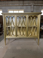 Золотая барочная тумба с резными дверцами