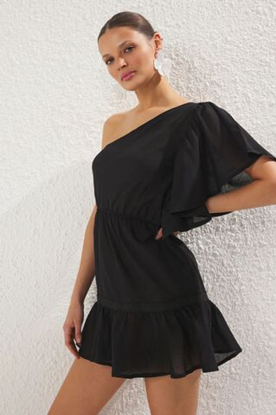 Черное мини-платье на одно плечо из 100% хлопка с маховиком, пляжное платье TBESS25EL00073