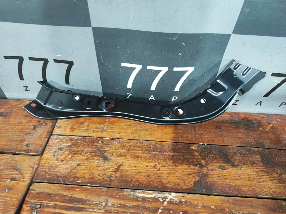 Элемент передней панели Toyota Camry (XV50) Новый Оригинал 5321333050