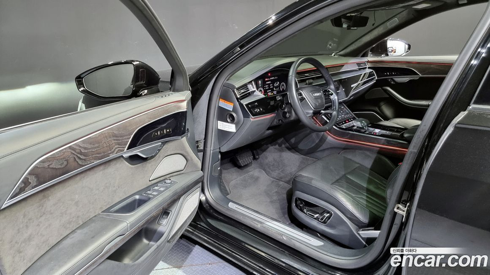Audi A8 (D5) 60 TFSI Quattro LWB (08.2021)